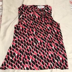 Kasper sleeveless pleated blouse.